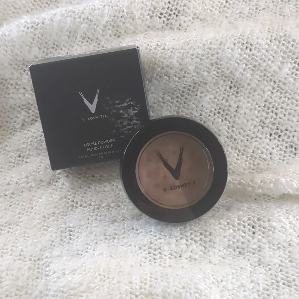 V KOSMETIK Loose Powder in N08 COOL NEUTRAL, 8g/0.28oz